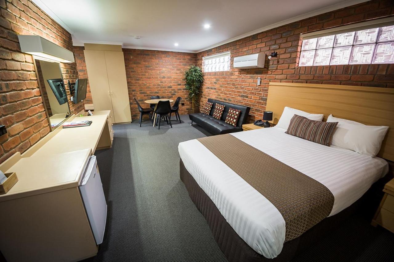 Australian Settlers Motor Inn Swan Hill Esterno foto