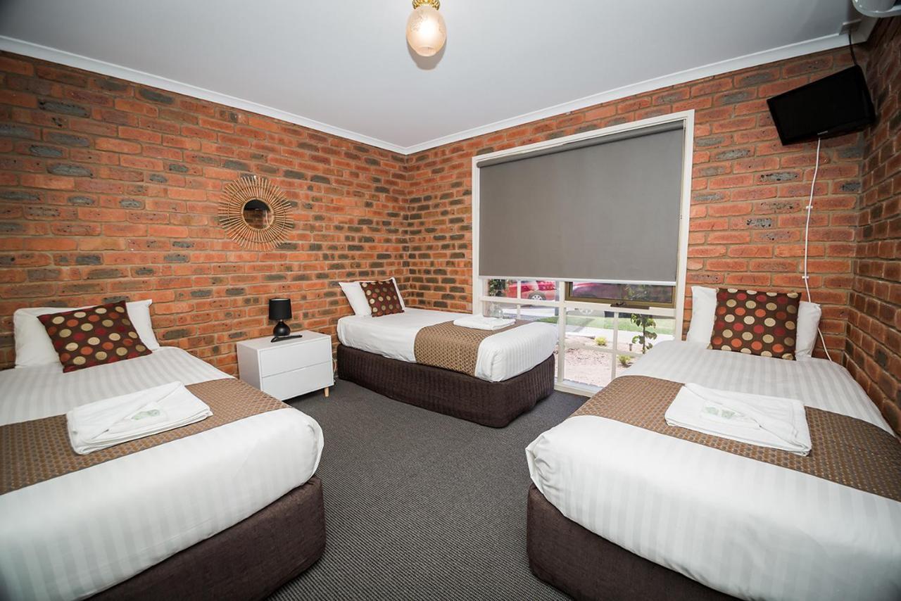 Australian Settlers Motor Inn Swan Hill Esterno foto