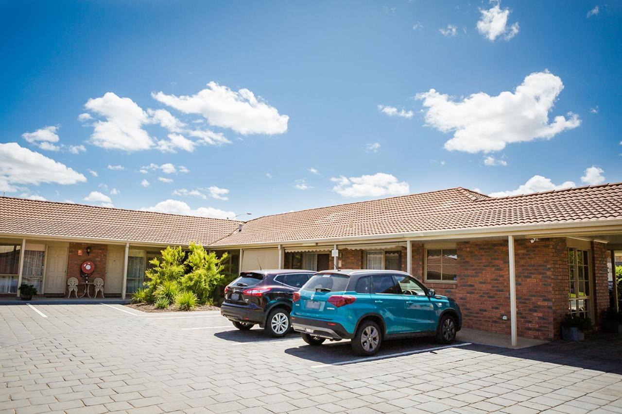 Australian Settlers Motor Inn Swan Hill Esterno foto