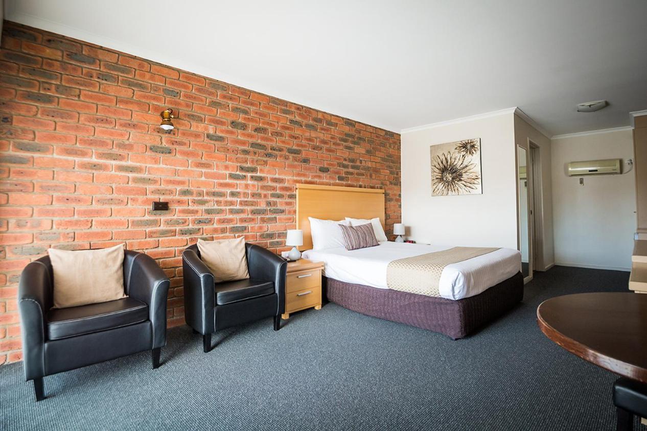 Australian Settlers Motor Inn Swan Hill Esterno foto