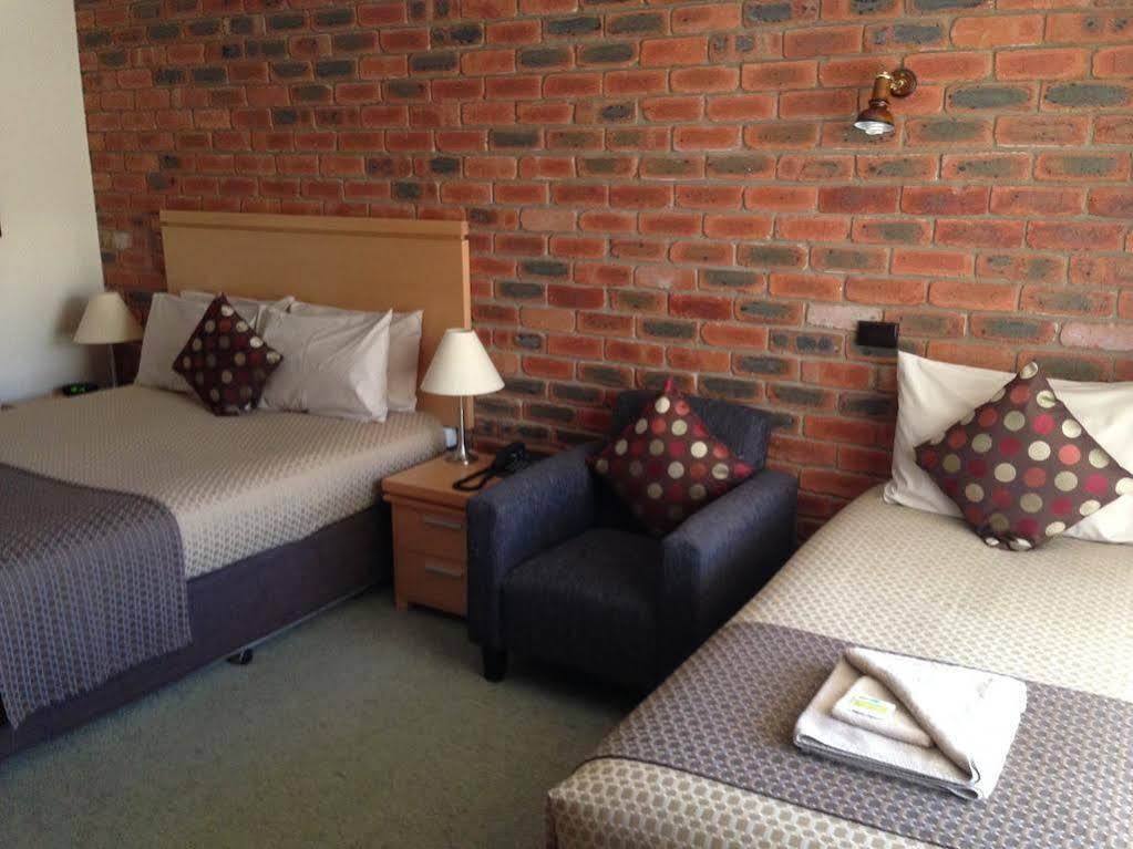 Australian Settlers Motor Inn Swan Hill Esterno foto