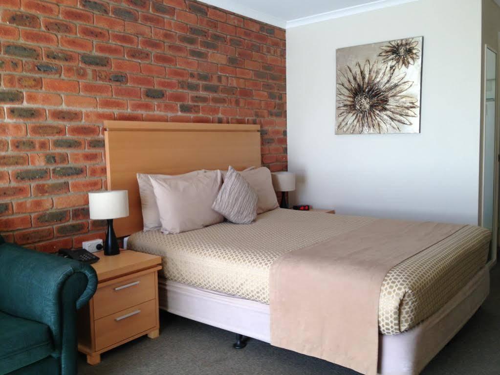 Australian Settlers Motor Inn Swan Hill Esterno foto