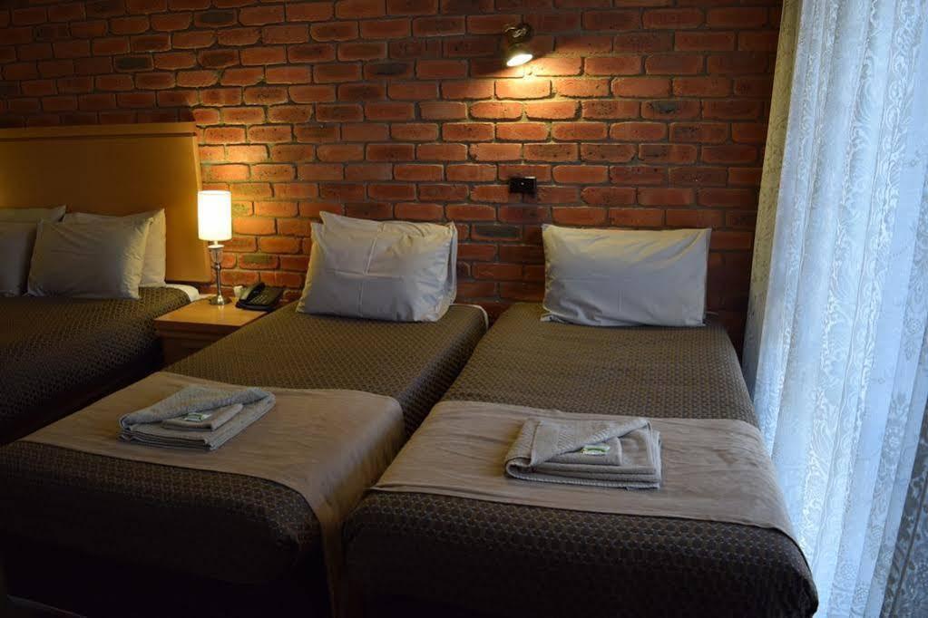 Australian Settlers Motor Inn Swan Hill Esterno foto