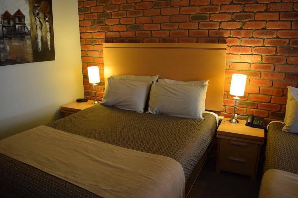 Australian Settlers Motor Inn Swan Hill Esterno foto