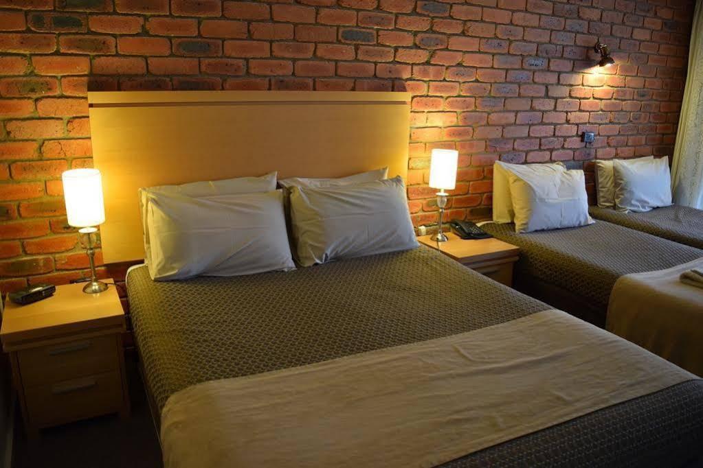 Australian Settlers Motor Inn Swan Hill Esterno foto